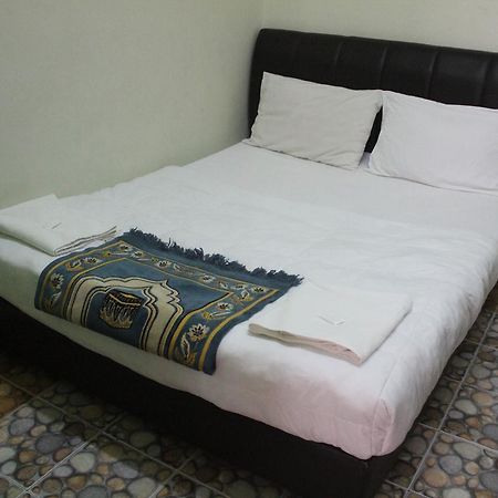 Netasha Holiday Inn Tanah Rata Ngoại thất bức ảnh