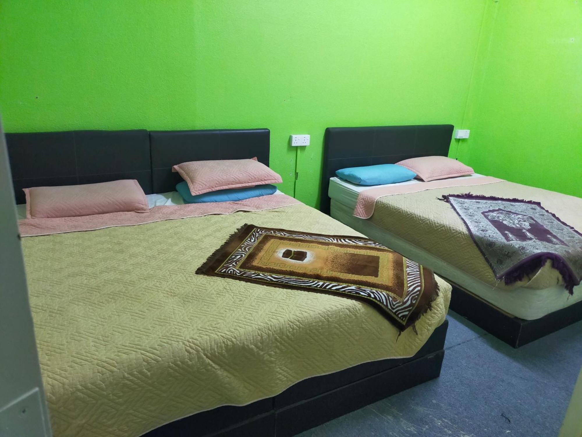 Netasha Holiday Inn Tanah Rata Ngoại thất bức ảnh