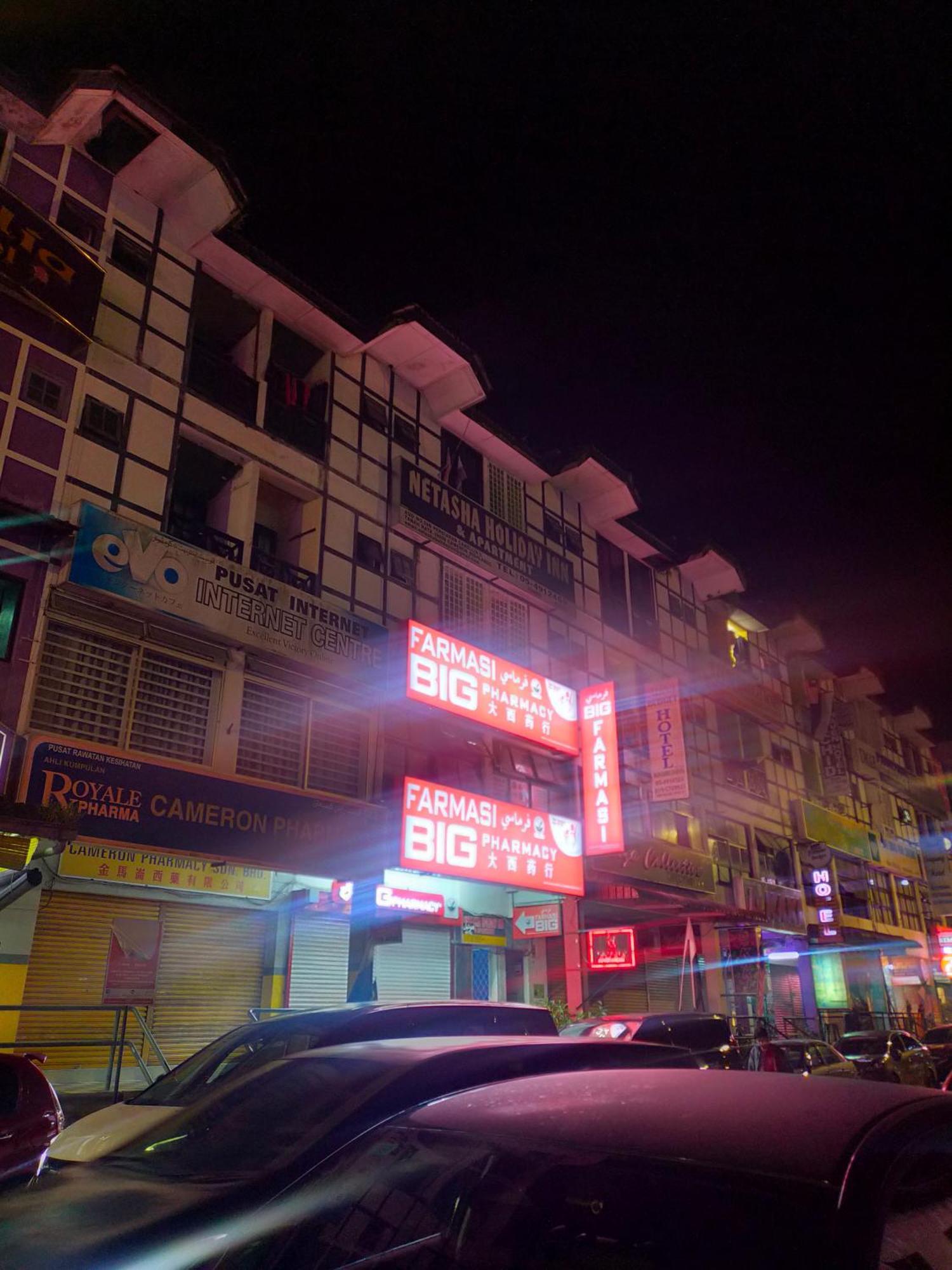 Netasha Holiday Inn Tanah Rata Ngoại thất bức ảnh