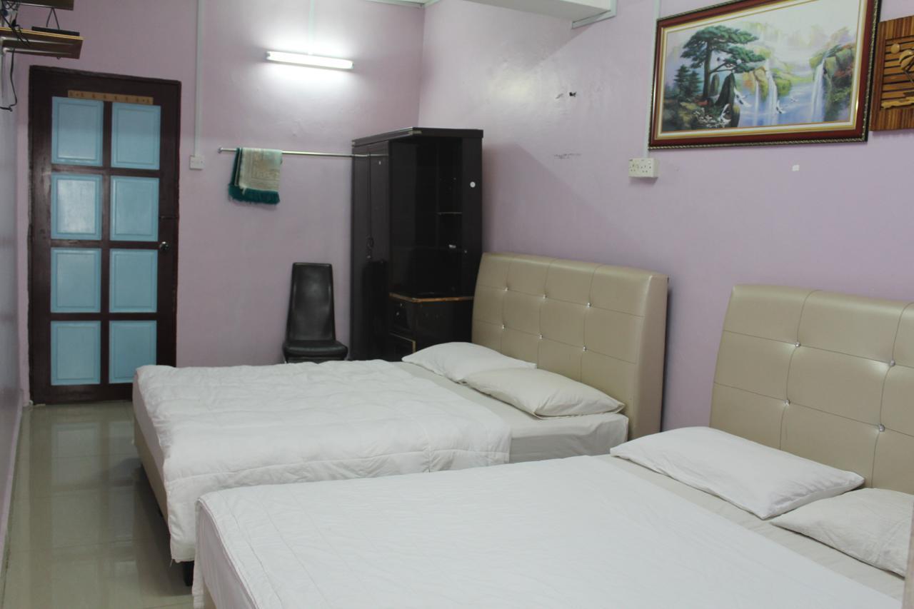 Netasha Holiday Inn Tanah Rata Ngoại thất bức ảnh