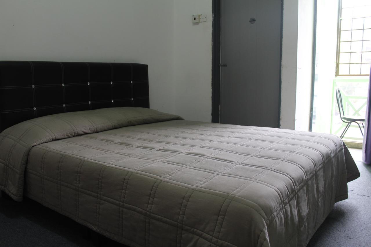 Netasha Holiday Inn Tanah Rata Ngoại thất bức ảnh