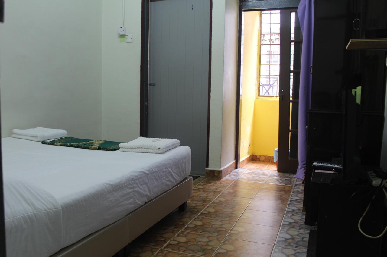 Netasha Holiday Inn Tanah Rata Ngoại thất bức ảnh